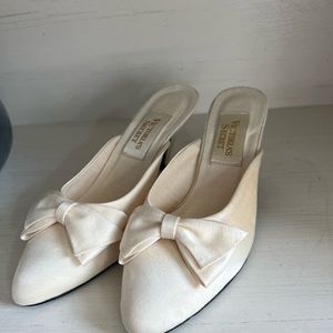 Victoria Secret Vintage
Boudoir slippers